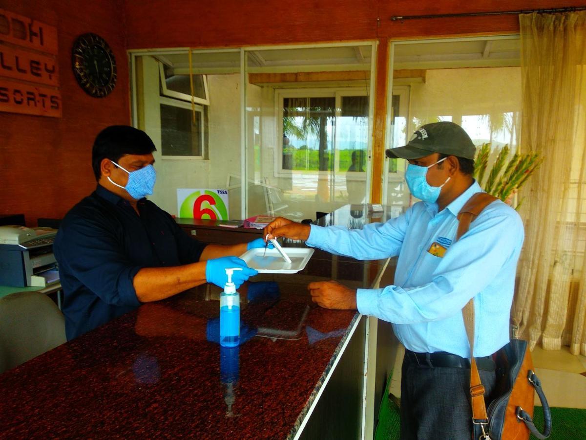 เรน ฟอเรสต์ รีสอร์ต Hotel อิกัตปุรี ภายนอก รูปภาพ