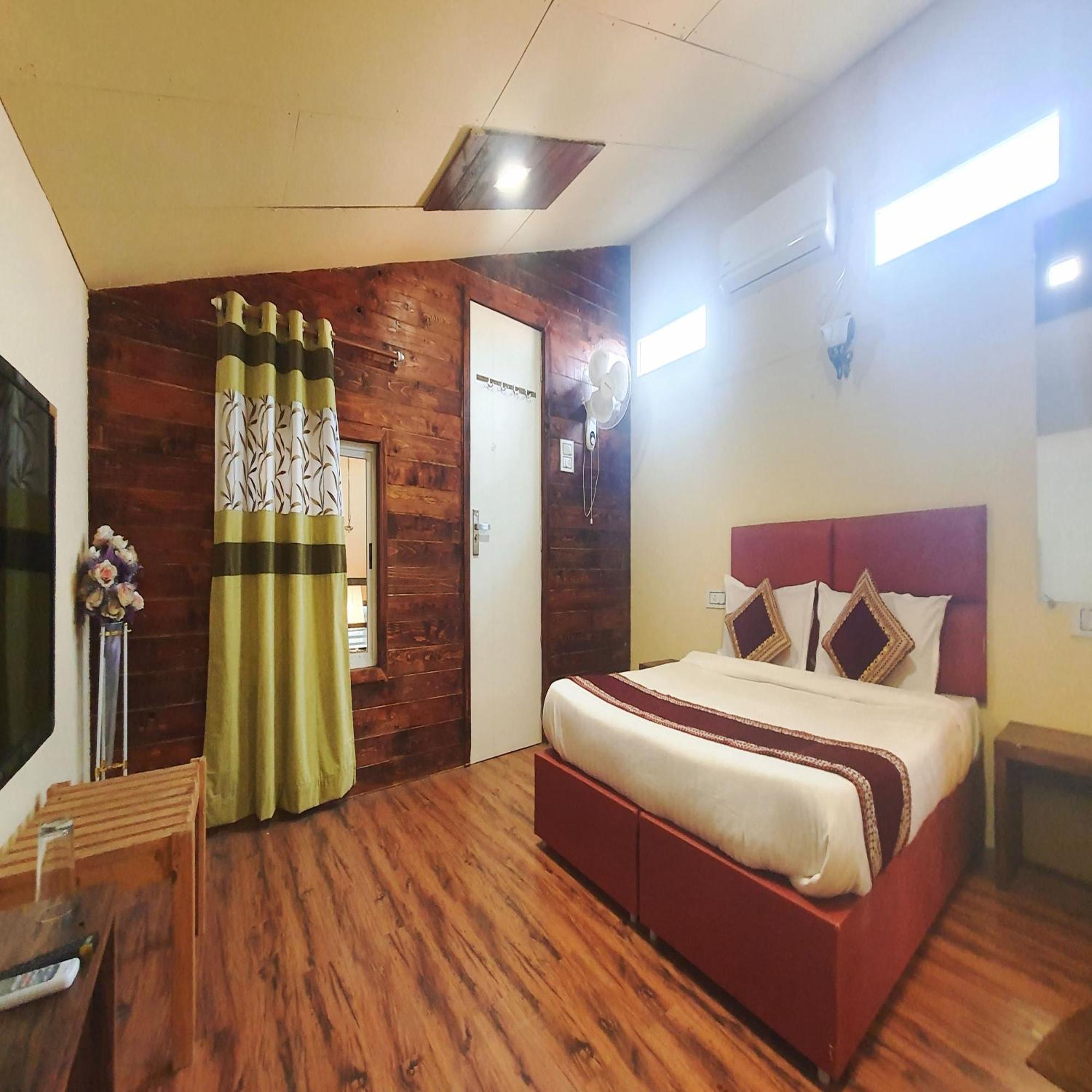 เรน ฟอเรสต์ รีสอร์ต Hotel อิกัตปุรี ภายนอก รูปภาพ