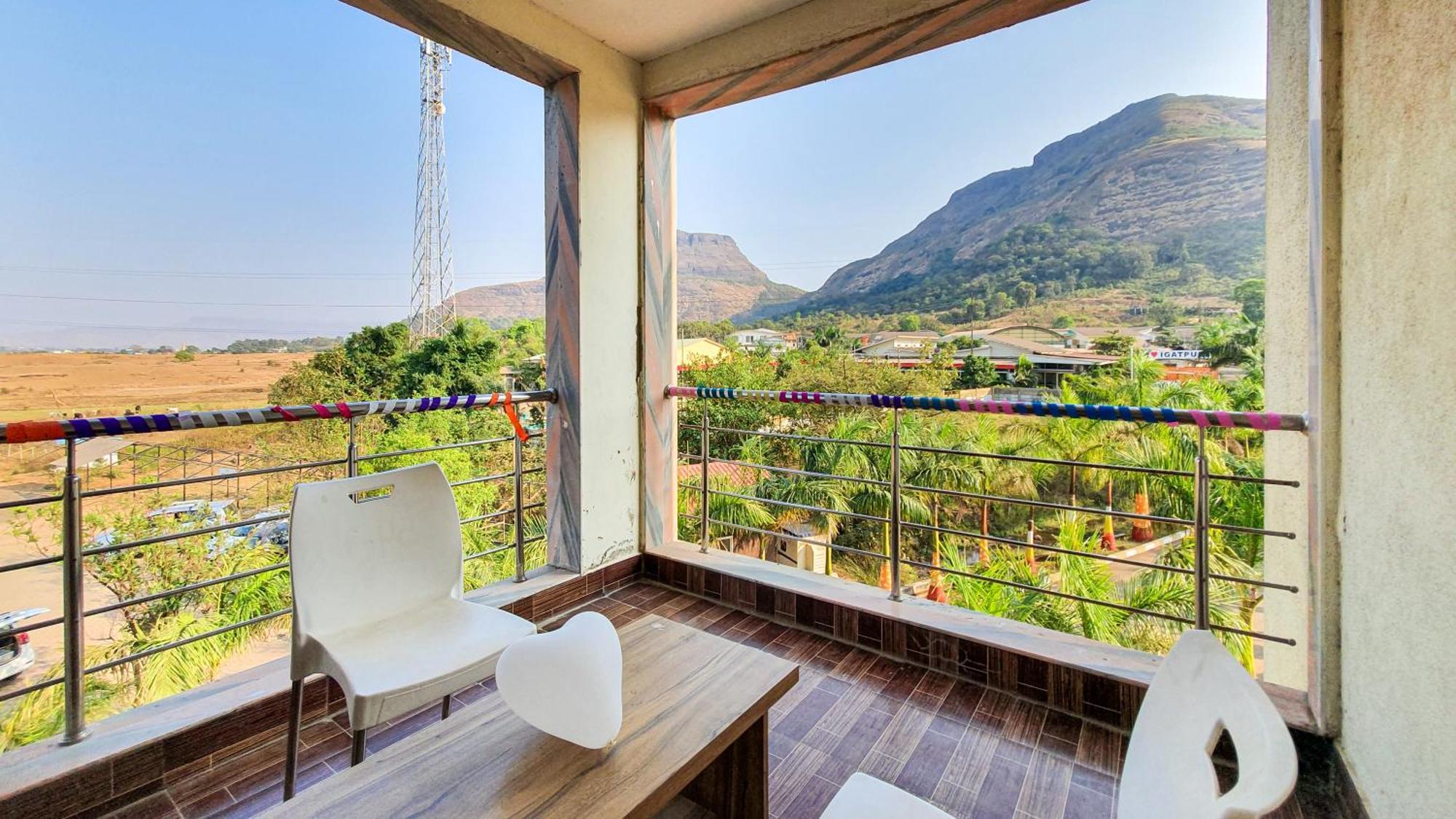 เรน ฟอเรสต์ รีสอร์ต Hotel อิกัตปุรี ภายนอก รูปภาพ